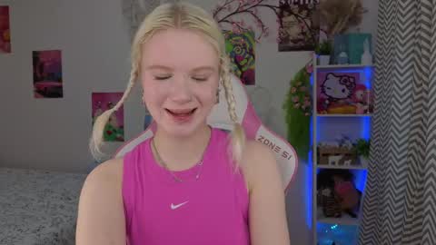 Mia online show from May 11, 3:12 am