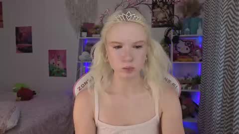 Mia online show from June 28, 3:12 am