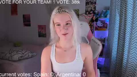 Mia online show from July 19, 3:32 am