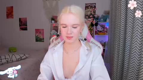 Mia online show from July 21, 3:31 am