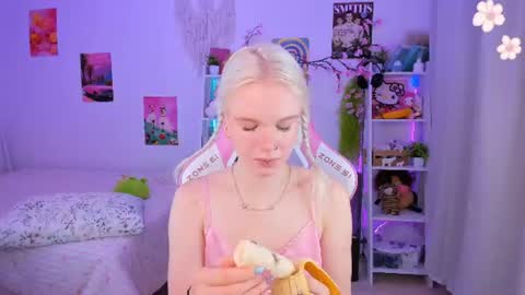 Mia online show from July 29, 3:26 am