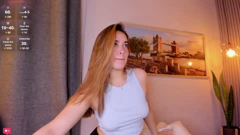 Mia White  online show from January 6, 1:52 pm