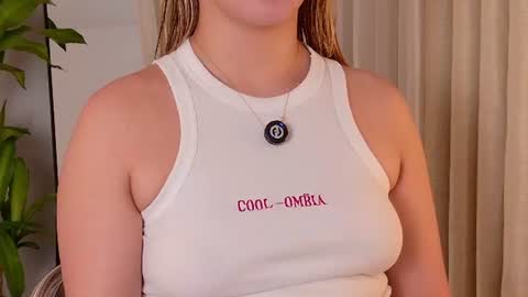 Mia White  online show from July 26, 1:40 pm