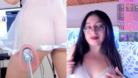 mia_wills_ online show from April 28, 12:54 pm
