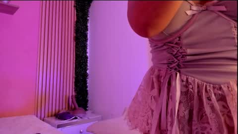 Snapshot of mia_zafir chatting on November 22, 3:27 am mia_zafir online show from November 22, 3:27 am