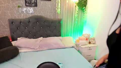 baby miaa online show from March 20, 7:52 pm