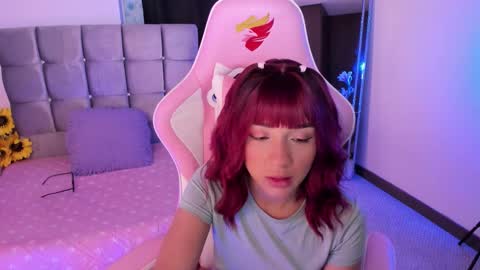 mia  nicolle online show from September 11, 3:39 am