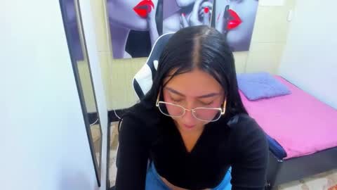       online show from November 11, 3:12 pm