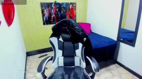       online show from March 15, 12:44 pm