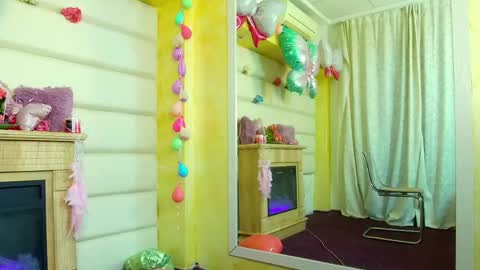 Snapshot of miaaangell chatting on May 31, 2:53 am Mia Angel online show from May 31, 2:53 am