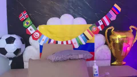 Mia online show from July 1, 12:07 pm