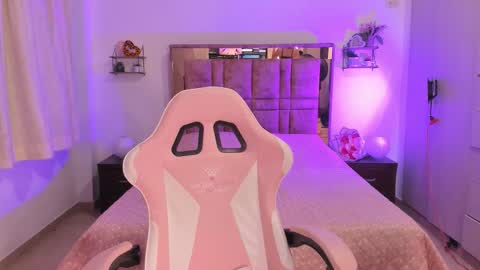 Mia  online show from February 23, 11:24 pm