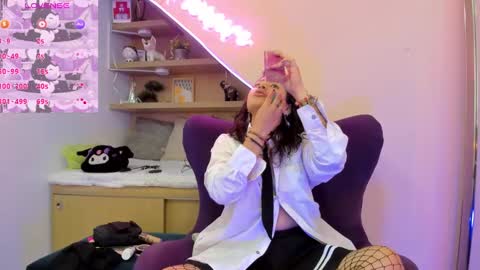 Mia online show from January 30, 12:48 pm