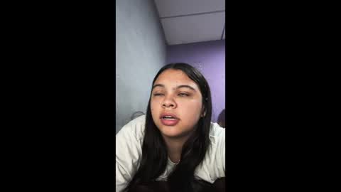 miaandjuan_ online show from July 15, 9:42 pm