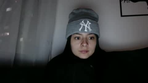 miaandnaty1 online show from January 6, 4:47 am