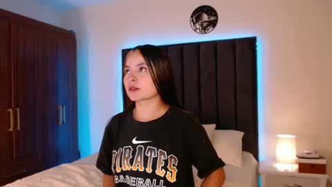 miaandnaty1 online show from September 25, 3:21 am