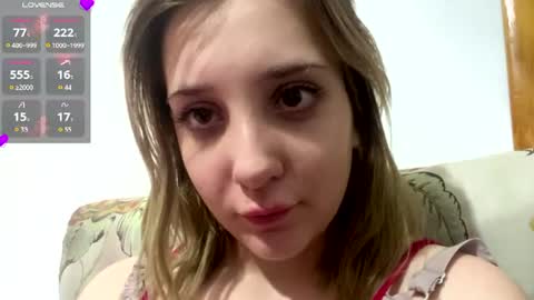 Hi guys Im Mia Im new here help me to figure out how everything works here xD online show from July 2, 10:16 pm