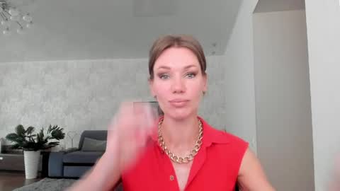 Snapshot of miababy14 chatting on May 25, 4:18 am Mia online show from May 25, 4:18 am