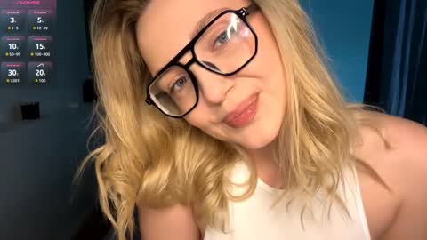 Mia online show from March 2, 5:31 pm