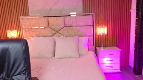 miablackrose online show from July 3, 9:21 pm