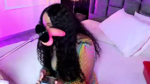 miablackrose online show from July 29, 5:11 pm