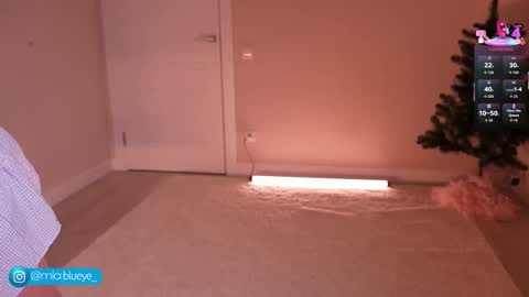 miablueye online show from February 19, 4:36 pm