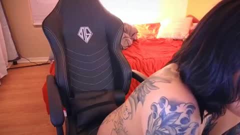 Snapshot of miacanela_xo chatting on January 16, 7:38 am Mia online show from January 16, 7:38 am