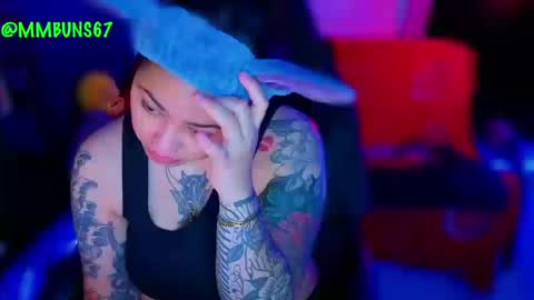 Snapshot of miacanela_xo chatting on October 16, 12:11 am Mia online show from October 16, 12:11 am