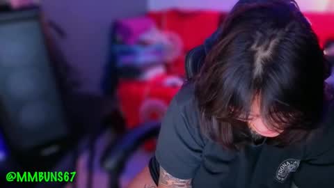 Snapshot of miacanela_xo chatting on November 22, 2:21 am Mia online show from November 22, 2:21 am