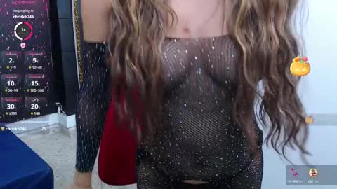 Snapshot of miacarperrlux chatting on December 3, 8:17 pm MiaCarper online show from December 3, 8:17 pm