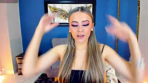 Snapshot of miacarperrlux chatting on February 13, 9:06 pm MiaCarper online show from February 13, 9:06 pm