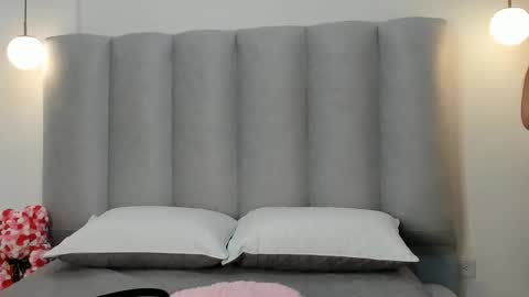 miacleark online show from November 14, 1:43 pm