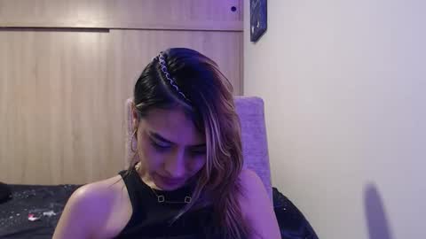 Snapshot of miacollings1 chatting on November 26, 12:33 am Miia online show from November 26, 12:33 am