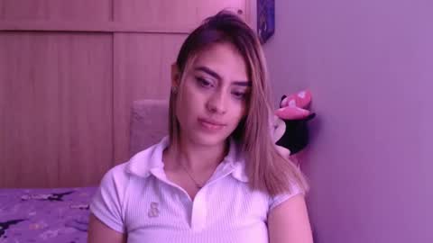 Snapshot of miacollings1 chatting on December 13, 9:53 pm Miia online show from December 13, 9:53 pm