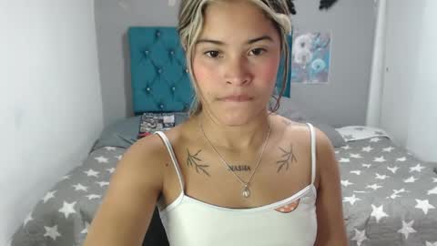 miacumgirl online show from May 4, 12:23 pm