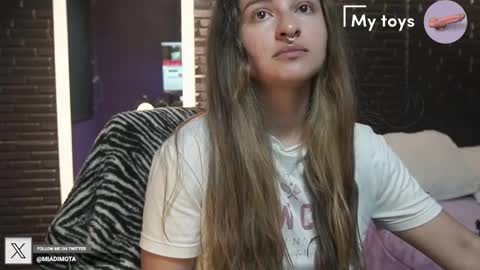 Snapshot of miadimota chatting on February 14, 5:51 am Mia online show from February 14, 5:51 am