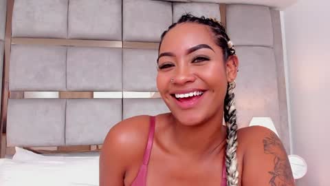 Snapshot of miaebony_ chatting on January 16, 2:41 am Call me Mia online show from January 16, 2:41 am