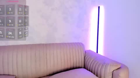 Snapshot of miaebony_ chatting on October 31, 4:52 pm Call me Mia online show from October 31, 4:52 pm