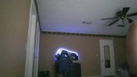Snapshot of miaellababy chatting on June 15, 2:14 am miaellababy online show from June 15, 2:14 am