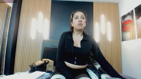 Mia Carter  Schedule 800 - 1430 gtm-5 online show from February 9, 4:16 am