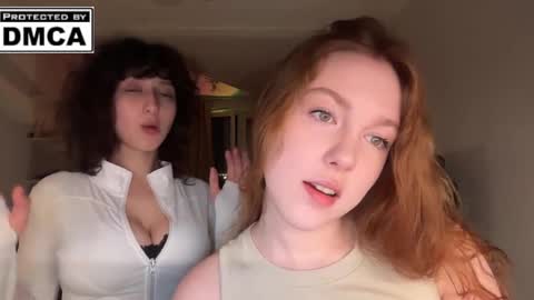 Mia online show from May 18, 11:10 pm