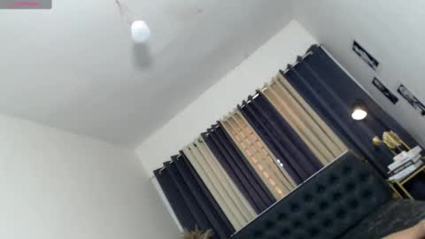 Snapshot of miafuckingwill chatting on January 18, 2:14 am miafuckingwill online show from January 18, 2:14 am