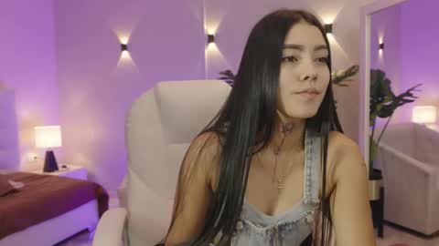 Mia Gomez online show from November 14, 12:59 pm