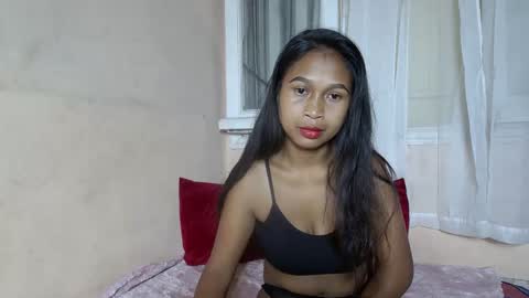 Snapshot of miah_land chatting on February 17, 5:25 am miah_land online show from February 17, 5:25 am