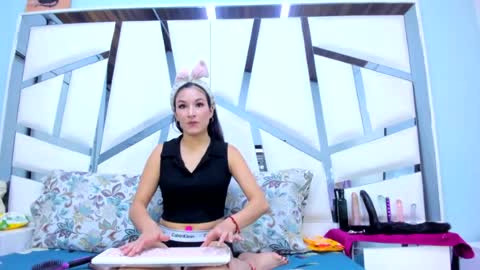 miaharper0 online show from August 5, 3:53 am