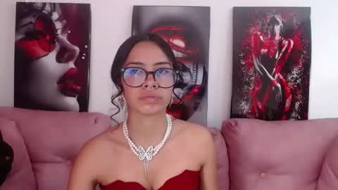miahotcs online show from June 13, 3:54 pm