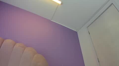 miajhonsonx online show from June 21, 4:53 pm