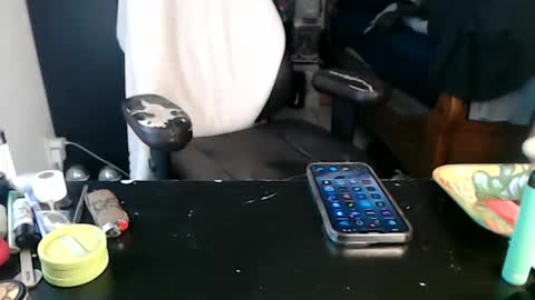 Mark online show from November 6, 7:04 pm