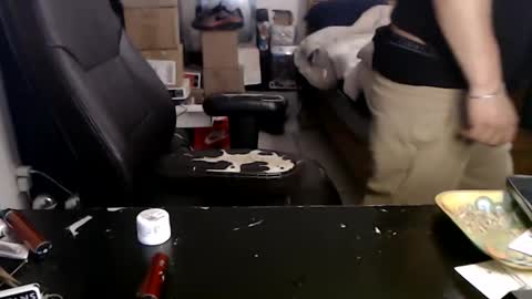 Mark online show from March 1, 8:05 am