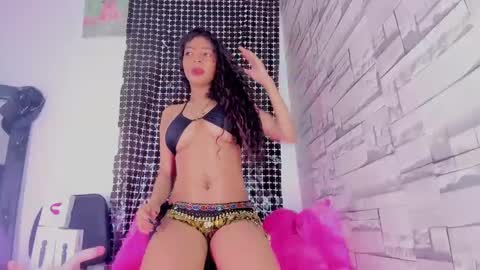 miakirshner_ online show from February 23, 9:37 pm